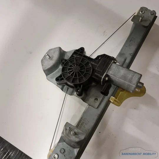 renault-clio-iv-raam-mechanisme-motor-ruit-mechaniek-rechts-achter-ra-origineel-nette-staat-gebruikt-2012-2013-2014-2015-2016-2017-2018-2019-2020-barendrecht-mobility-service — foto 5