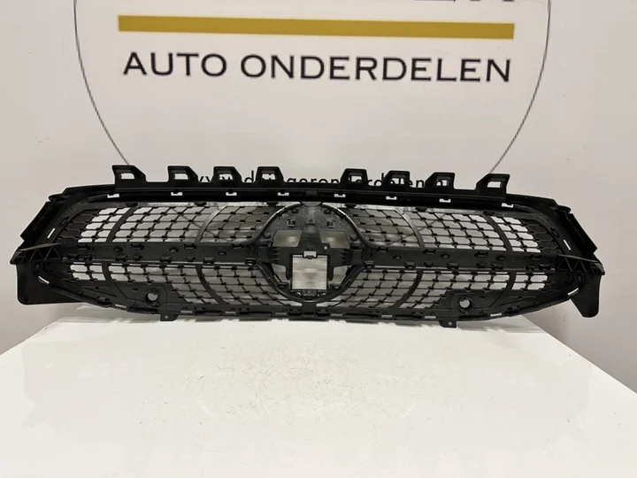 mercedes-cla-w118-diamond-grille-gril-a1188850001 — foto 2