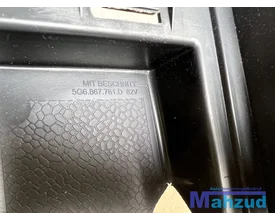 vw-golf-7-links-hoedenplank-houder-bagagebekleding-20122021 — foto 5