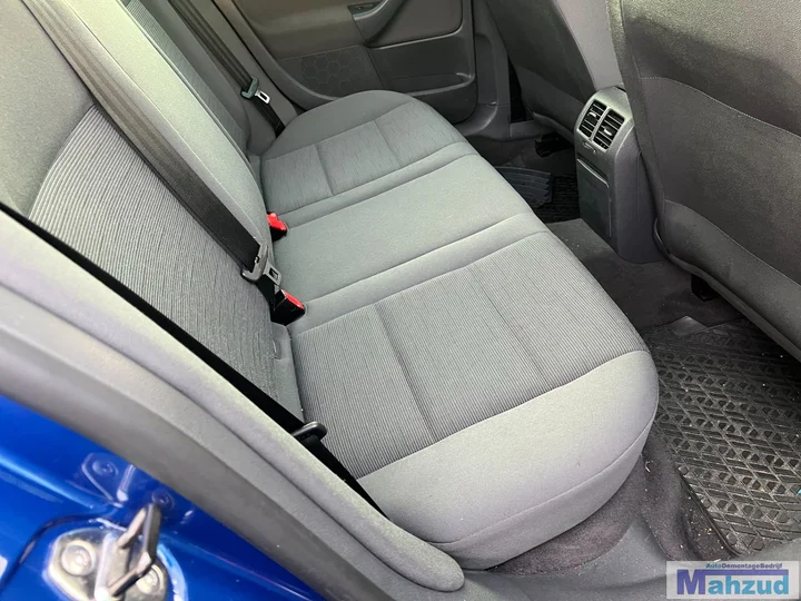 vw-golf-5-stof-interieur-5deurs-20042009 — foto 3