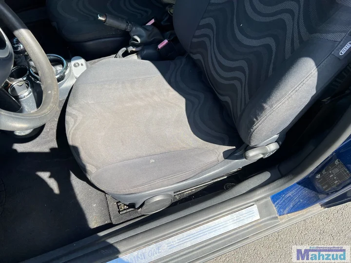 mini-cooper-one-s-16-16v-blauw-8625-w10b16a-demontage-onderdelen — foto 17