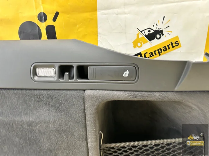 bagageruimtebekleding-rechts-audi-a6-4g-avant-4g9863880 — foto 3