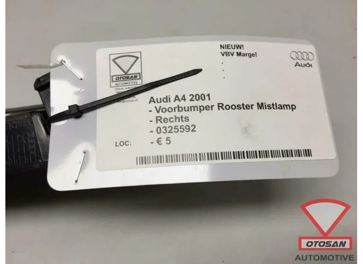 Audi A4 2001 Voorbumper Rooster Rechts Nieuw! 0325592