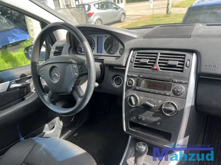 mercedes-b-klasse-w245-20-zilver-761-266960-automaatbak — foto 24