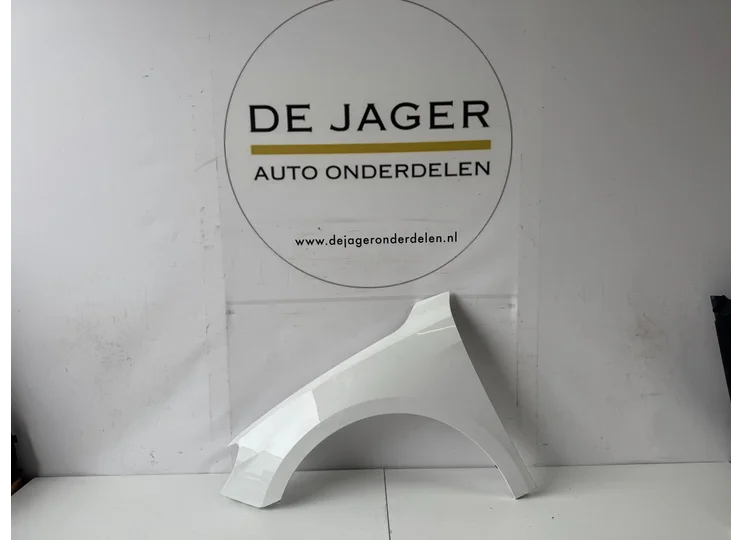 AUDI A1 82A VORDERER KOTFLÜGEL SEITENVERKLEIDUNG LINKS 82A821105