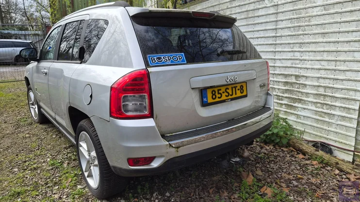 onderdelen-of-kompleet-jeep-compass-24-lpg-motor-defect — foto 5