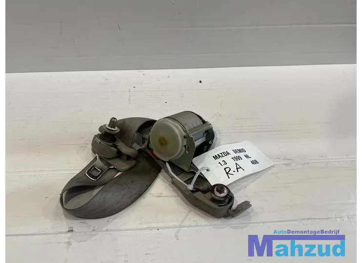 MAZDA DEMIO rechts achter gordel 1996-2003