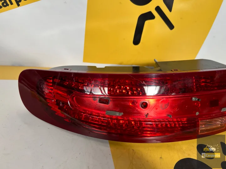 aston-martin-db9-links-achterlicht-8d3313405ae-led — foto 2