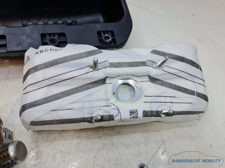 ford-focus-iii-mk3-dashboard-airbag-passagiersairbag-passagier-rechts-r-rhd-617457600b — foto 7