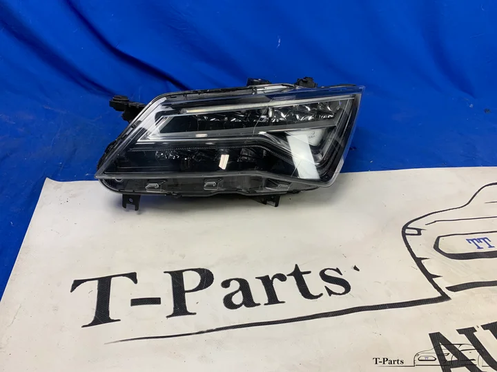 seat-ateca-koplamp-links-90117433-lamp