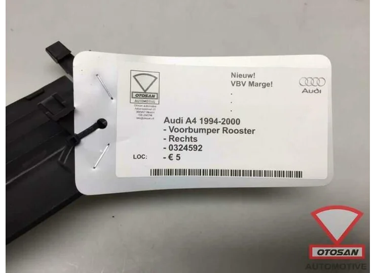 Audi A4 1994-2000 Voorbumper Rooster Rechts Nieuw! 0324592