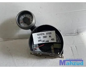 toyota-aygo-km-teller-toerenteller-zekeringkast-838000h011a