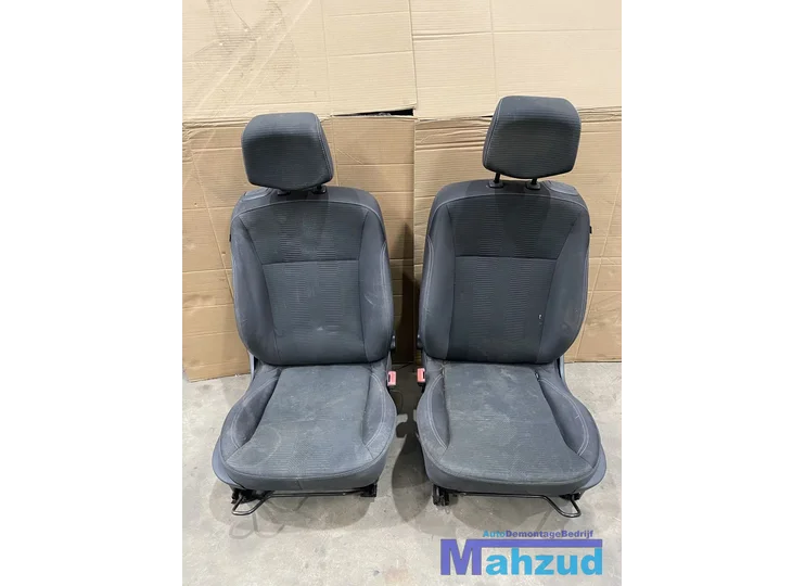 2010 RENAULT CLIO 3 Zwart stof compleet interieur 2006-2012