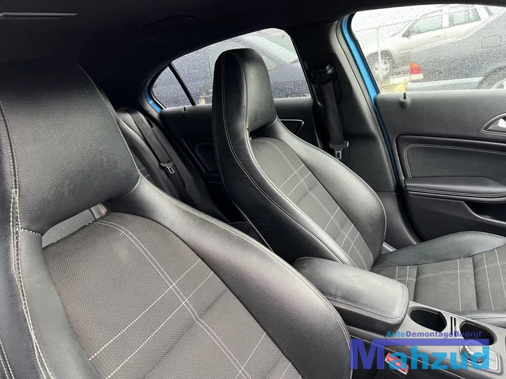 2013-mercedes-a-klasse-w176-18-a200-cdi-651901-onderdelen-blauw — foto 17