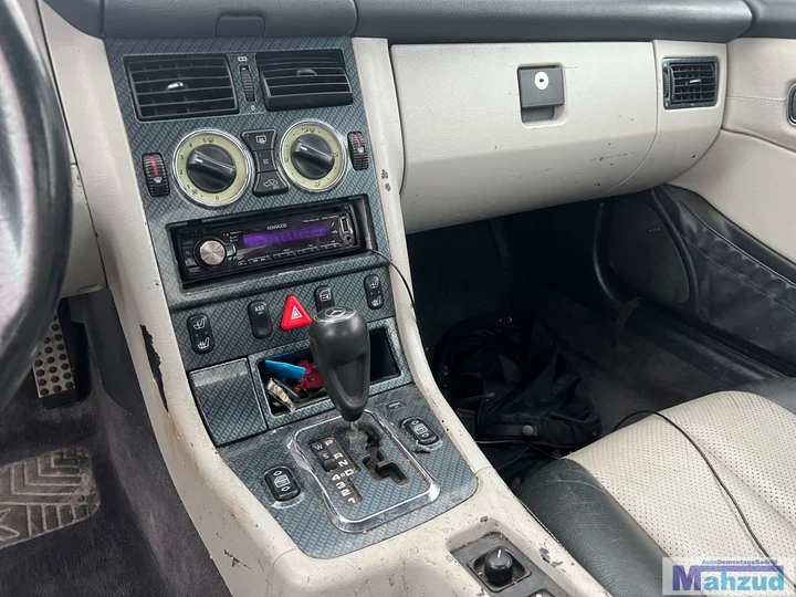 slk-r170-dashboard-delen-beige-kap-afdekkap-handschoenenkast — foto 3