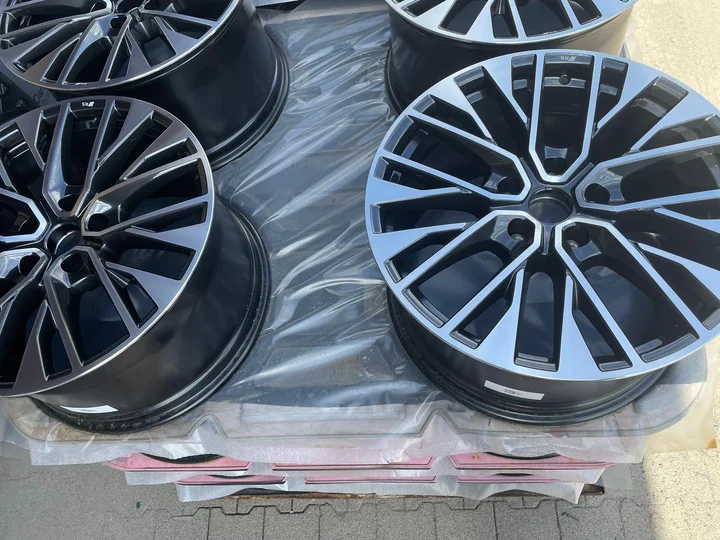audi-etron-gt-rs-velgen-20-inch-4j3601025cf-titanium-nieuw — foto 2