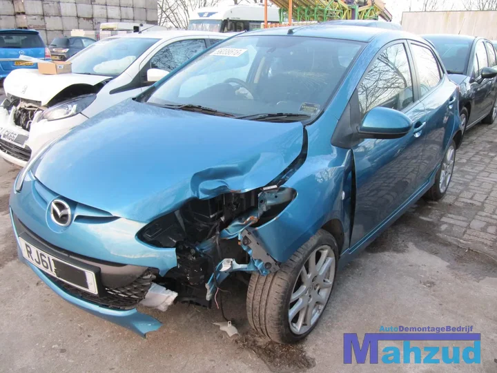 2012-mazda-2-sport-15-demontage-sloop-171 — foto 3