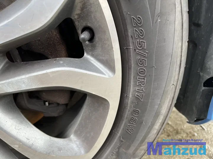 2013-mercedes-a-klasse-w176-18-a200-cdi-651901-onderdelen-blauw — foto 30