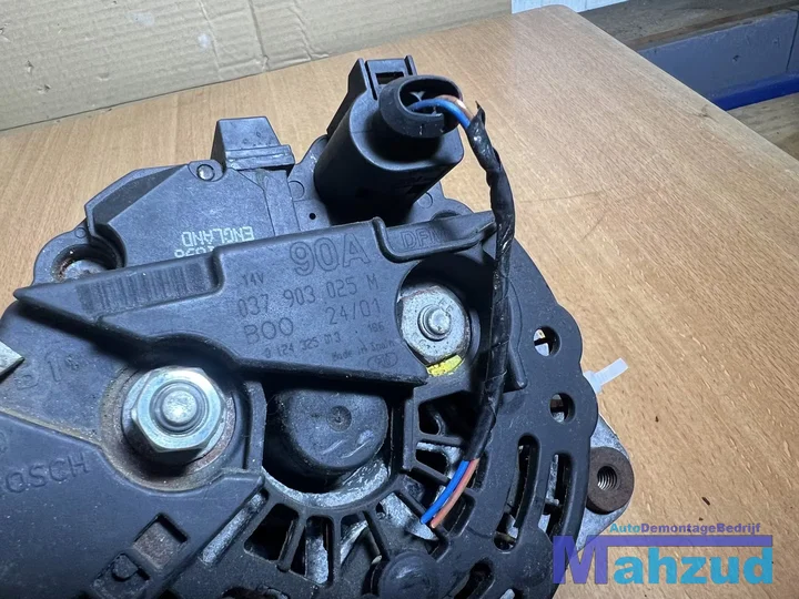 skoda-fabia-1-14-dynamo-90a-19992006-037903025m — foto 2