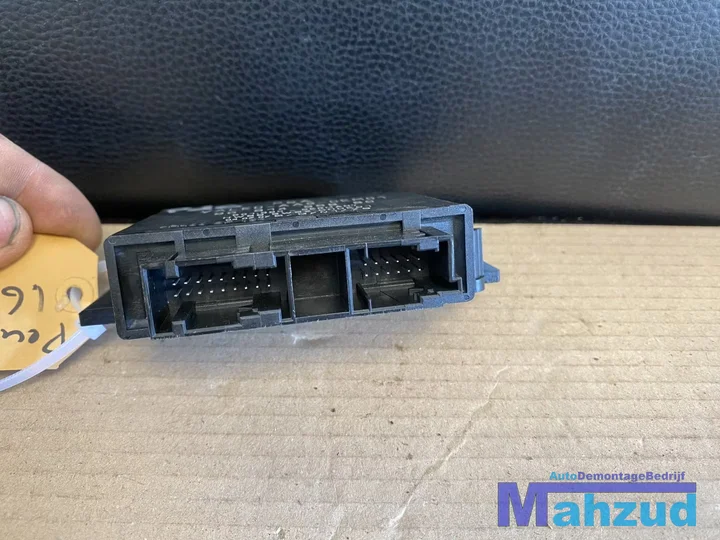 peugeot-207-cc-parkeer-pdc-module-9661496880-20072015 — foto 2
