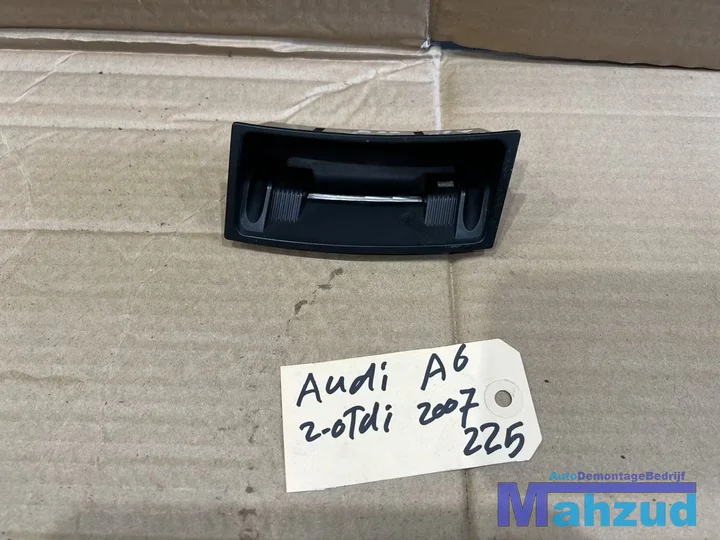 audi-a6-c6-asbak-20042011