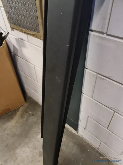 zijskirt-ml-w164-mercedes-sideskirt-dorpel-a1646900140-links-origineel-gebruikt-2006-2012 — foto 12