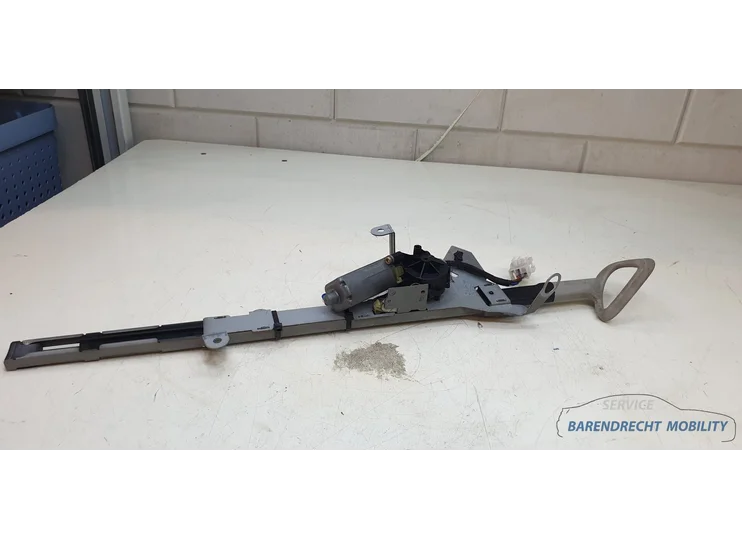 mercedes-w209-c209-clk-gordel-aangever-gordelaangever-links-voor-lv-a2038600182-origineel-nette-staat-gebruikt-bestuurderskant-2002-2003-2004-2005-2006-2007-2008-2009-barendrecht-mobility-service