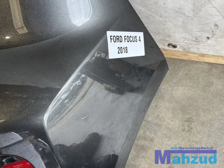 ford-focus-4-hatchback-grijs-achterbumper-2018 — foto 5