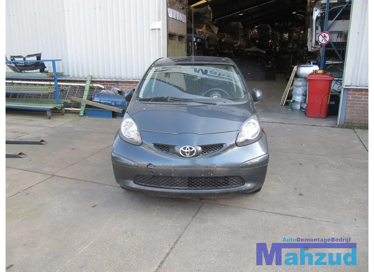 2010 TOYOTA AYGO B1 1.0 DEMONTAGE SLOOP (234)