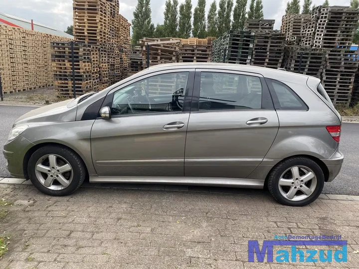 2006-mercedes-b-klasse-w245-b170-17-onderdelen-demontage — foto 3