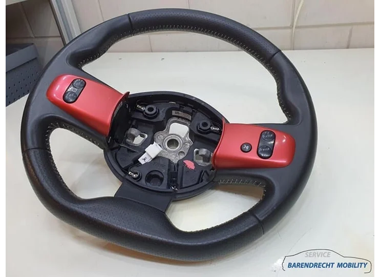 renault-twingo-iii-3-stuur-stuurwiel-leer-leder-zwart-rood-geperforeerd-afgevlakt-stuurwielbediening-multifunctioneel-sport-mfd-34151201e-2014-2015-2016-2017-2018-2019-2020-2021-2023-origineel-nette-staat-gebruikt-barendrecht-mobility-service