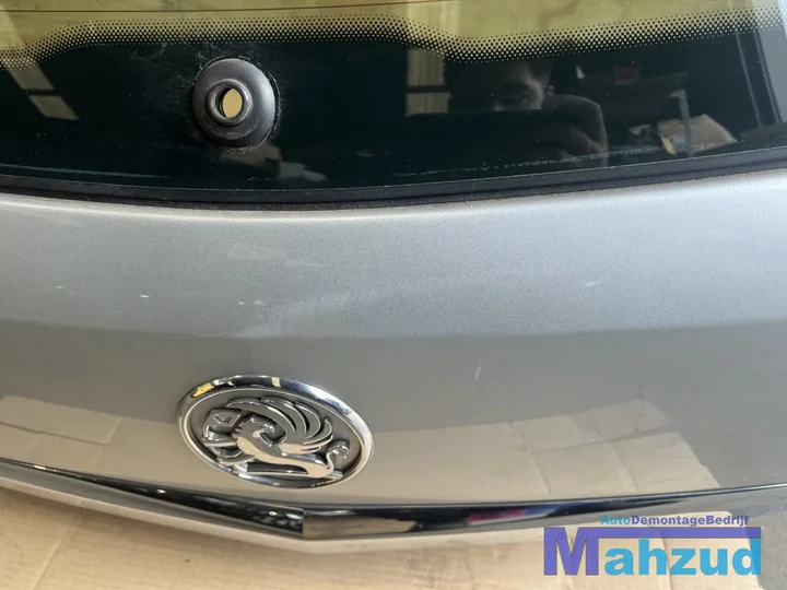 opel-astra-h-hatchback-zilver-z2au-achterklep-20032011 — foto 7