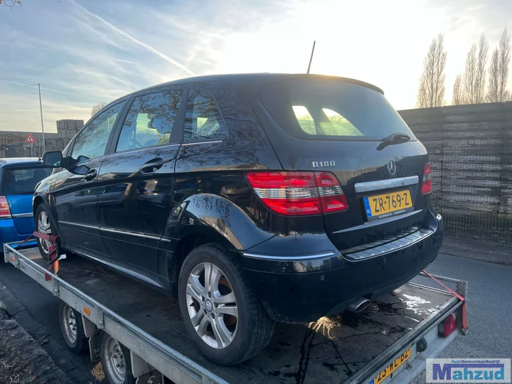 2010-mercedes-b-klasse-w245-b180-zwart-191-266940-demontage-sloop — foto 3