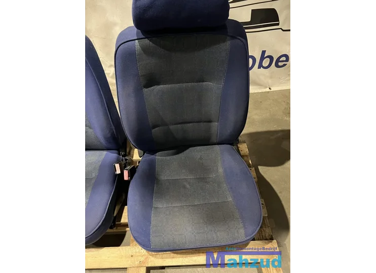 peugeot-306-sw-station-blauw-stof-interieur-stoelen-19942002
