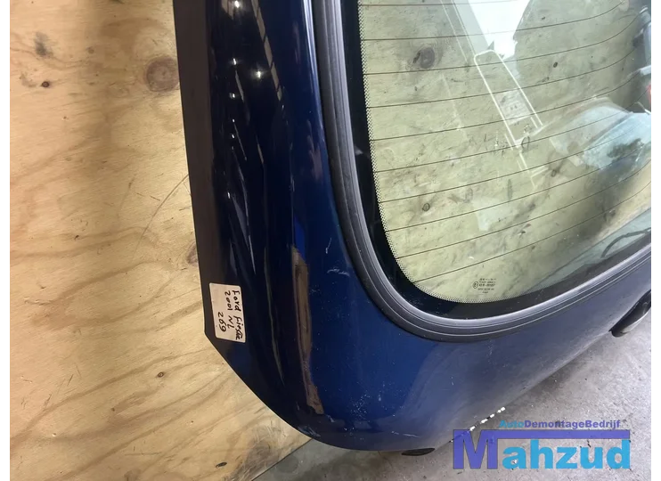 ford-fiesta-4-blauw-t0-to-achterklep-achterdeur
