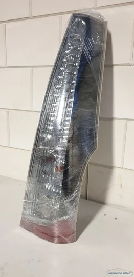 led-achterlicht-rechts-grandis-mitsubishi-22087642-passagierskant-origineel-gebruikt-2004-2011 — foto 9