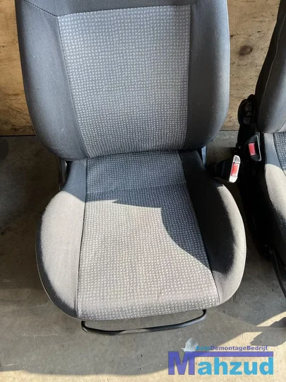 opel-corsa-c-3-deurs-interieur-stoel-bank-20002004 — foto 5