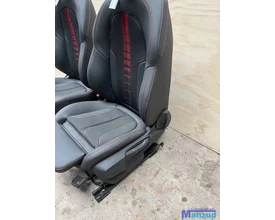 bmw-1-serie-f40-sport-interieur-zwart-leer-2019 — foto 4