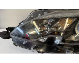 peugeot-2008-koplamp-links-lamp-9825313980 — foto 5