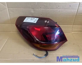 opel-astra-j-hatckback-links-buiten-achterlicht-donker-2009-2015