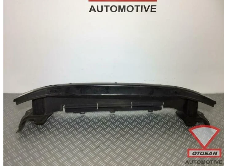 vw transporter t5 barre de pare chocs arrière