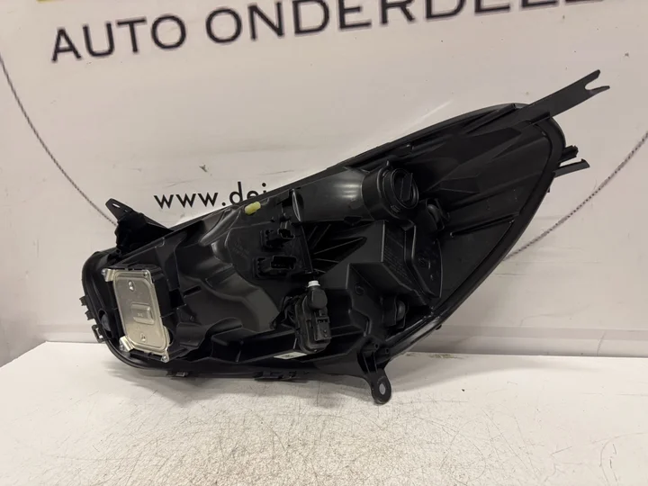 renault-clio-iv-koplamp-facelift-pure-led-vision-71210590112 — foto 7