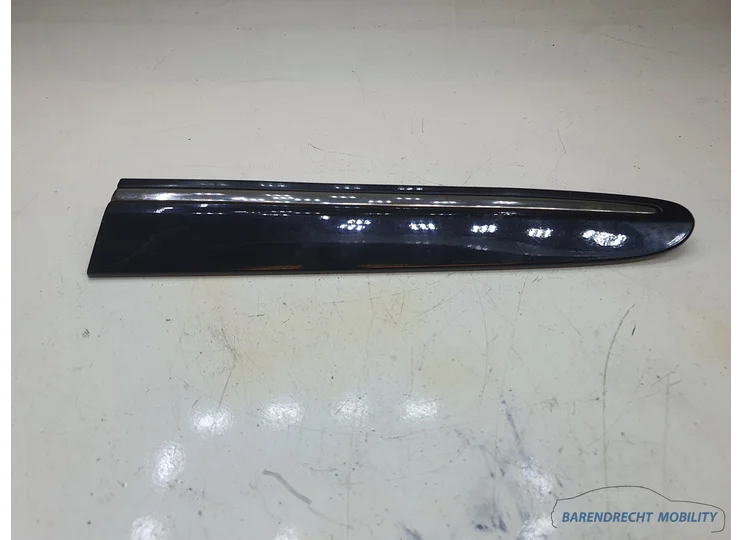 Mercedes CLK Klasse W209 A209 C209 sierlijst stootstrip stootlijst A2096902562 nette staat gebruikt stoot sier lijst strip 2002 2003 2004 2005 2006 2007 2008 2009 BARENDRECHT MOBILITY