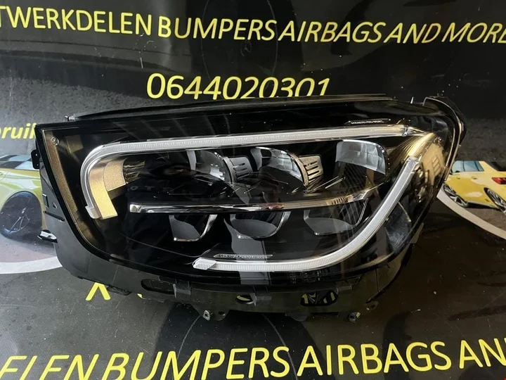 koplamp-glc-facelift-w253-vol-led-links — foto 17