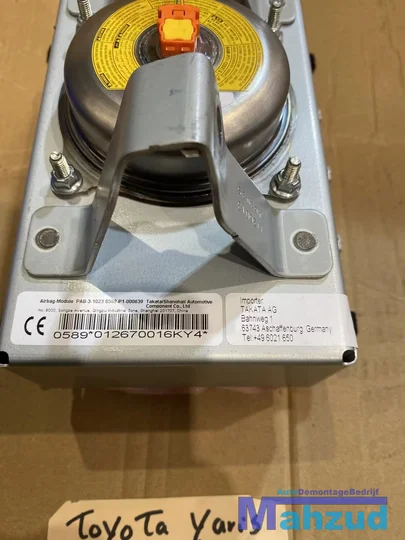 toyota-yaris-p9-dashboard-airbag-passagiers-1136606 — foto 4