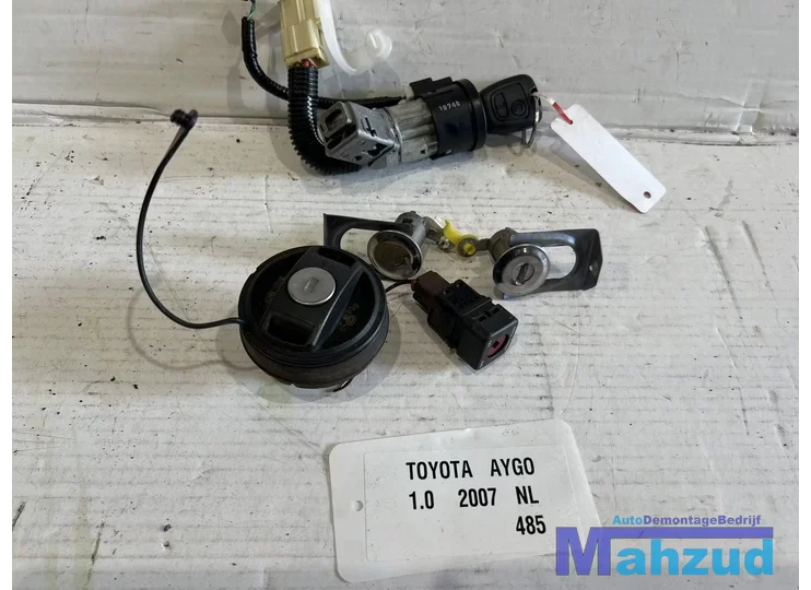 TOYOTA AYGO Contactslot set 2005-2014