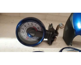 toerenteller-afdekkap-en-ringen-aygo-c1-107-blauw-832700h010-compleet-plug-and-play-2005-2015 — foto 3