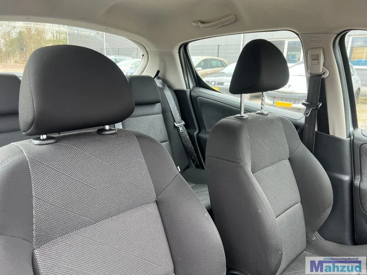 peugeot-207-14-16v-zilver-ezrc-demontage-sloop-onderdelen — foto 14