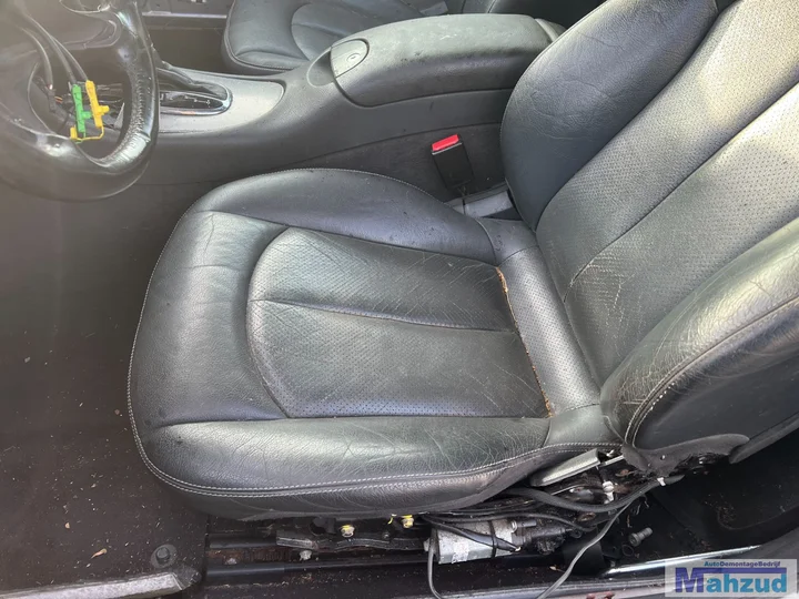 mercedes-clk-w209-coupe-zilver-744-clk240-112912-demontage-onderdelen — foto 26