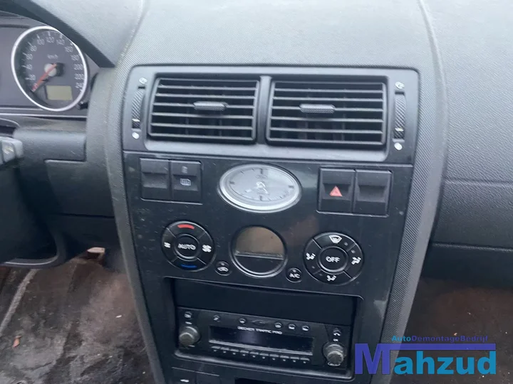 2001-ford-mondeo-3-20-16v-zilver-onderdelen-demontage — foto 22